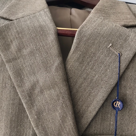 Men’s beige herringbone jacket